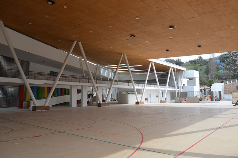 ESCUELA JUAN CARRASCO - OFICINA DE ARQUITECTURA D-HEEN